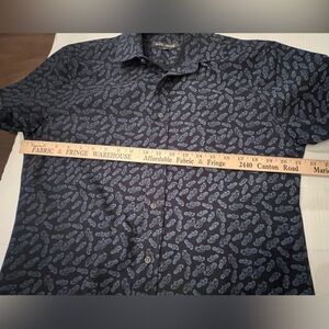 SLATE & STONE ASHER BLUE MUSCLE CAR PRINT BUTTON-UP MEN’S SHORT SLEEVE LARGE